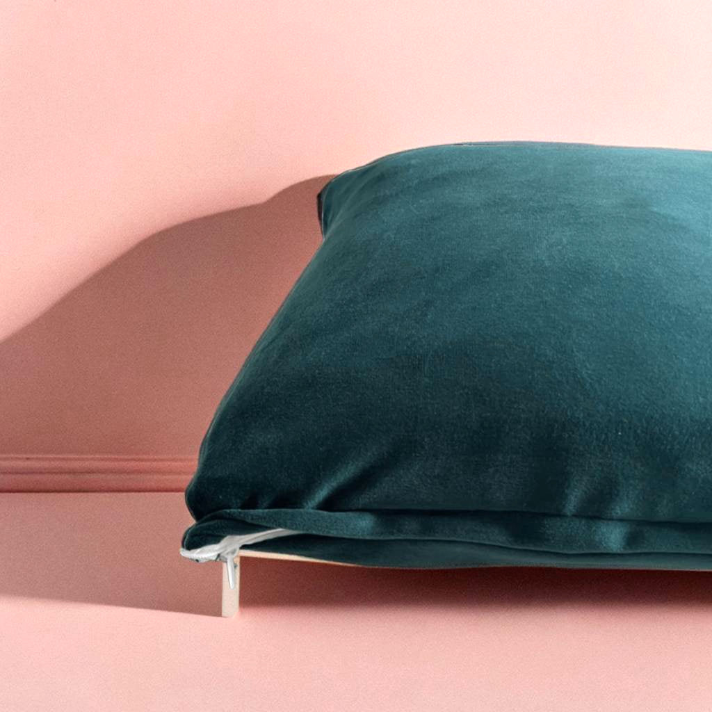 Housse de coussin velours bleu foncé
