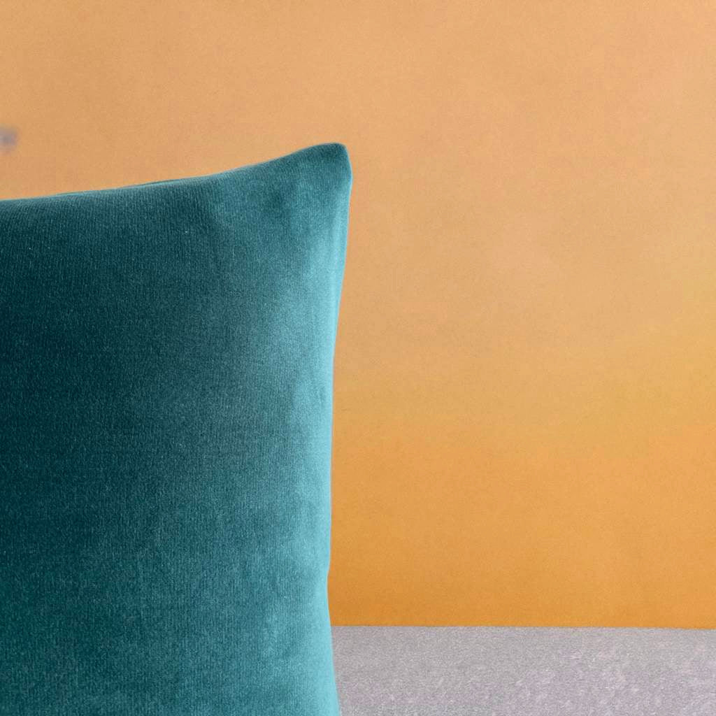 Housse de coussin velours bleu foncé