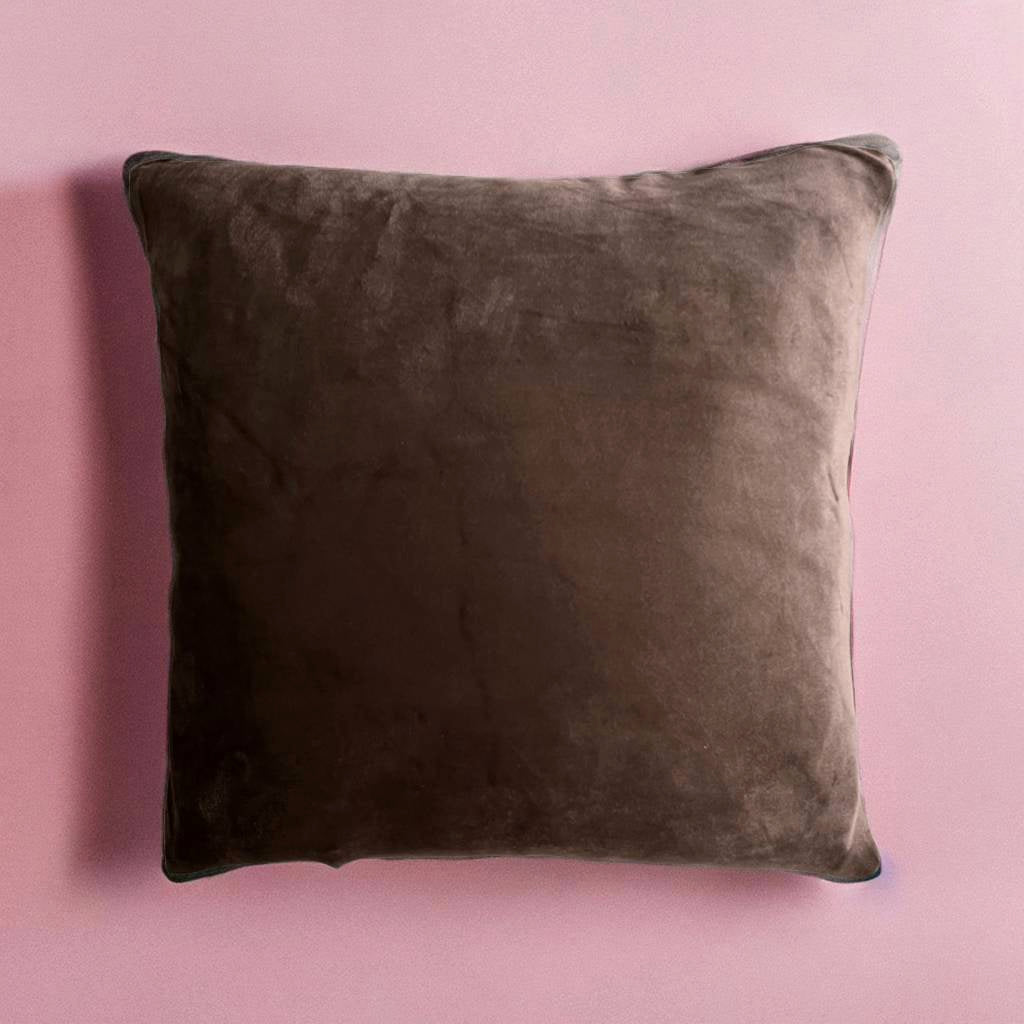 Housse de coussin velours marron
