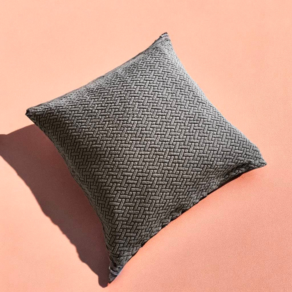 Housse de coussin jacquard gris clair