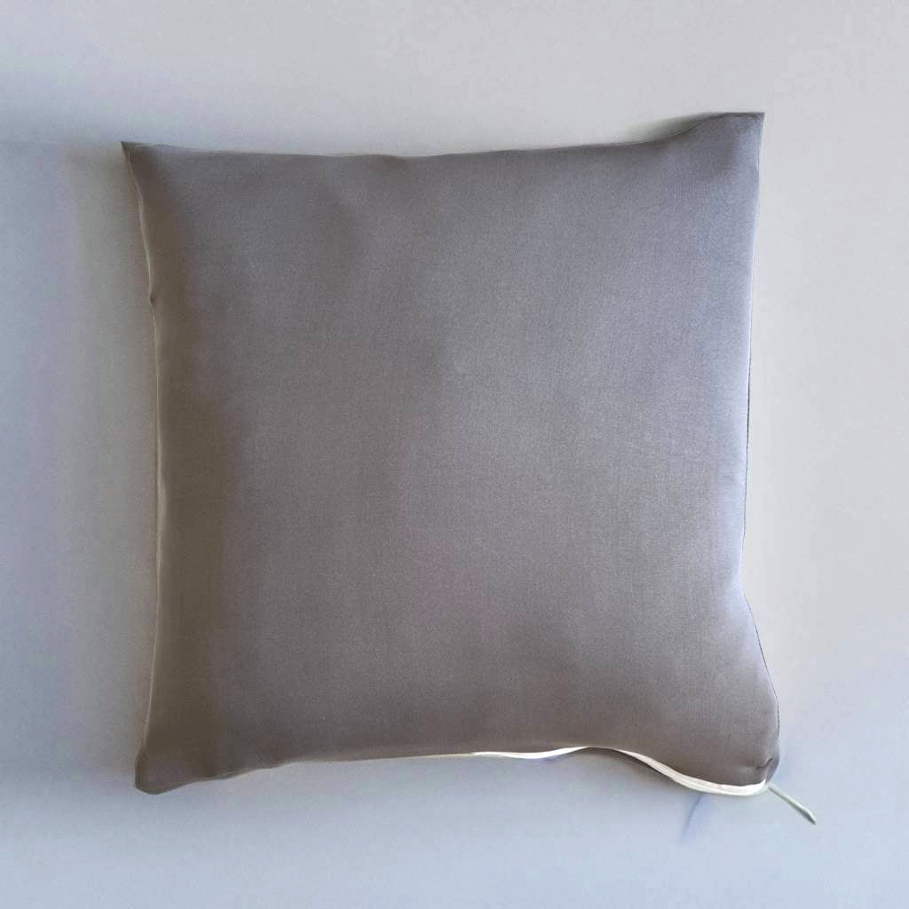 Housse de coussin gris