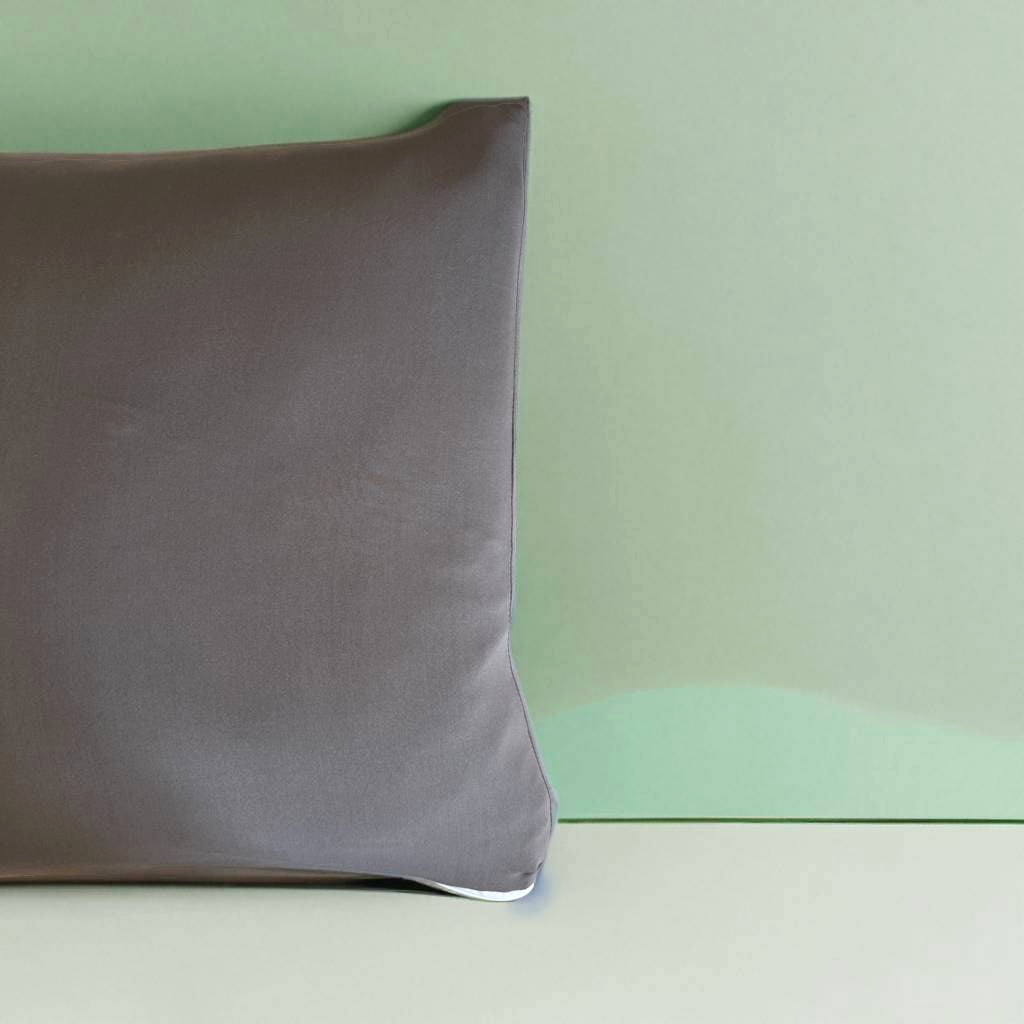 Housse de coussin gris