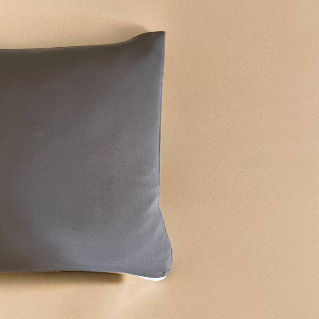 Housse de coussin gris