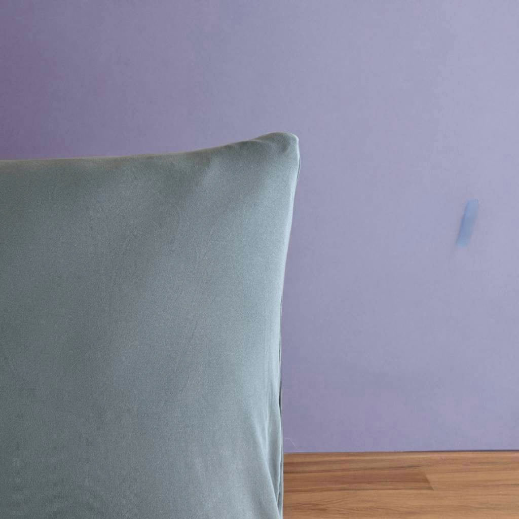 Housse de coussin gris clair