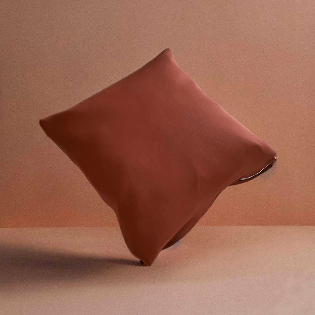 Housse de coussin marron
