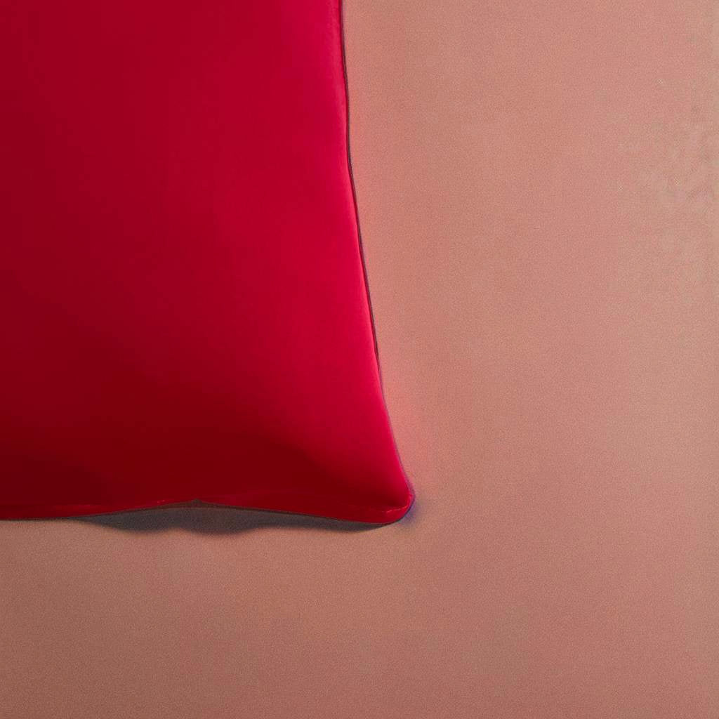 Housse de coussin rouge