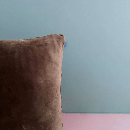 Housse de coussin velours marron